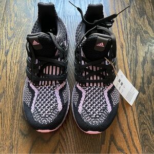 NIB ADIDAS ULTRABOOST 5.0 DNA W CBLACK/ALMPNK/BLILIL NOIESS/PREROS/LILBON Sz 7.5